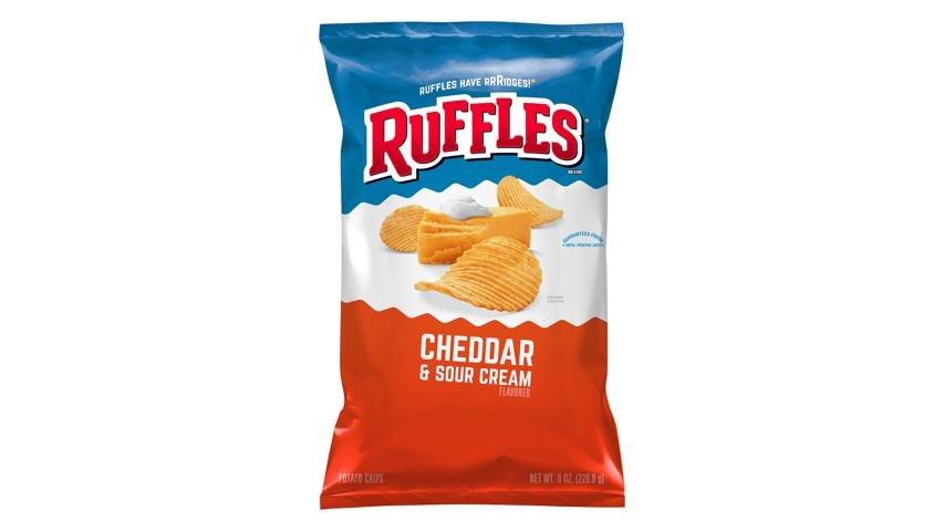 Ruffles Potato Chips Cheddar & Sour Cream (8 oz)