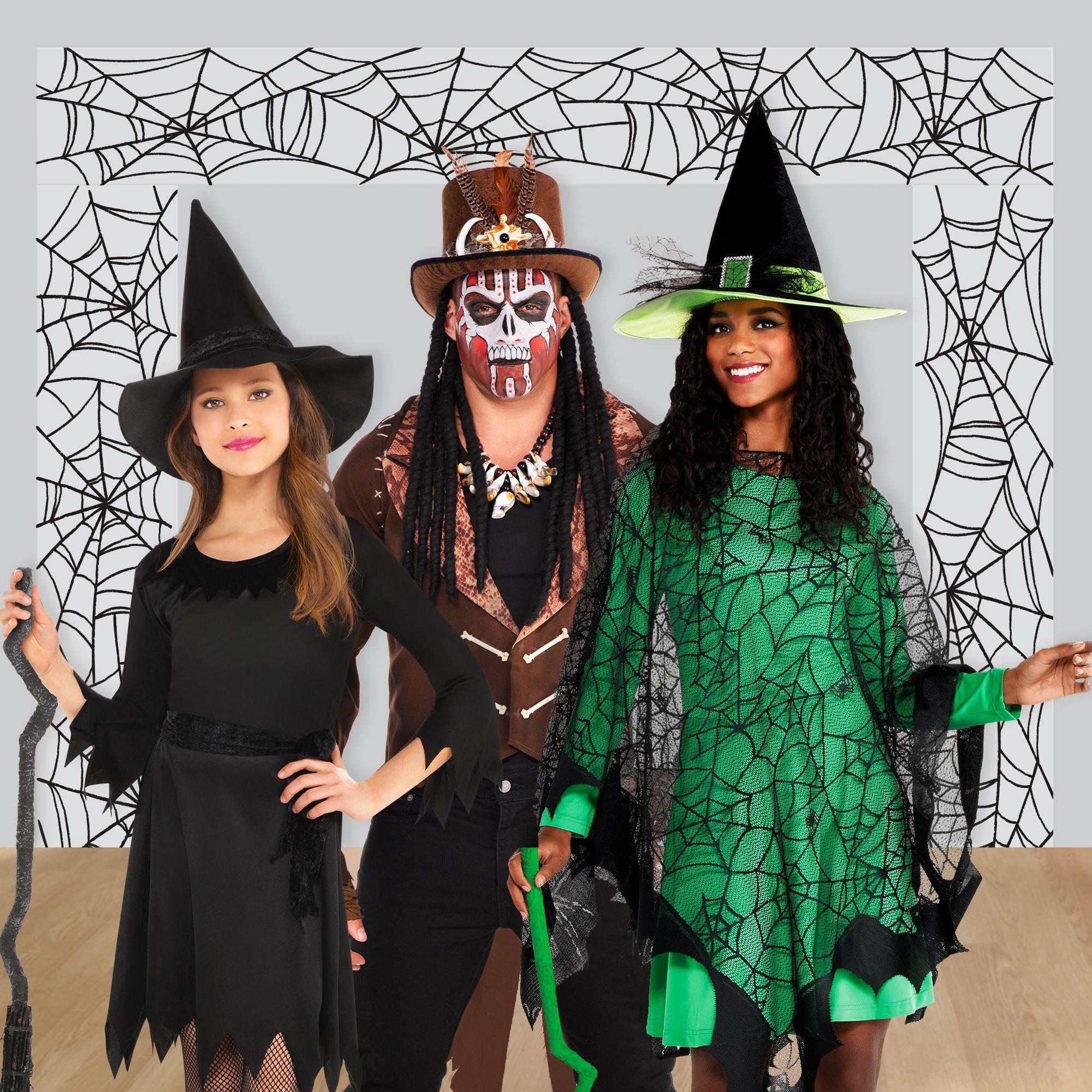 Classic Black & White Spiderweb Plastic Scene Setter Add-Ons, 5.4ft x 5.4ft